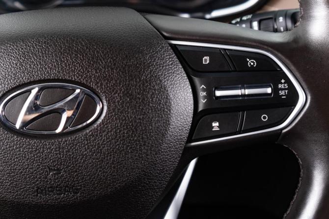 Hyundai Santa Fe IV с пробегом 2019 года, цена 2 859 000 рублей, 137160 км, внедорожник, Автокод Объявления