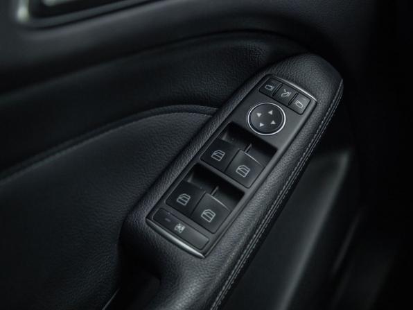 Mercedes-Benz B-Класс II (W246) Рестайлинг с пробегом 2015 года, цена 1 485 000 рублей, 145560 км, хэтчбек, Автокод Объявления