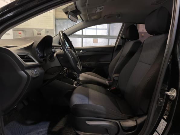 Hyundai Solaris II с пробегом 2019 года, цена 1 239 000 рублей, 102686 км, седан, Автокод Объявления