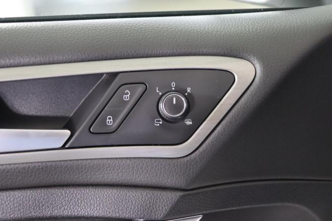 Volkswagen Golf VII с пробегом 2014 года, цена 949 990 рублей, 202851 км, хэтчбек, Автокод Объявления