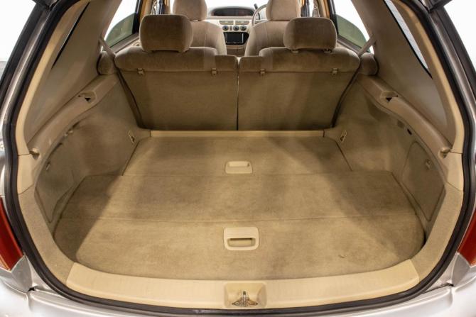 Toyota Vista V (V50) с пробегом 2002 года, цена 629 000 рублей, 300000 км, универсал, Автокод Объявления