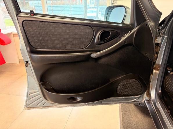 Chevrolet Niva I Рестайлинг с пробегом 2011 года, цена 337 197 рублей, 218353 км, внедорожник, Автокод Объявления