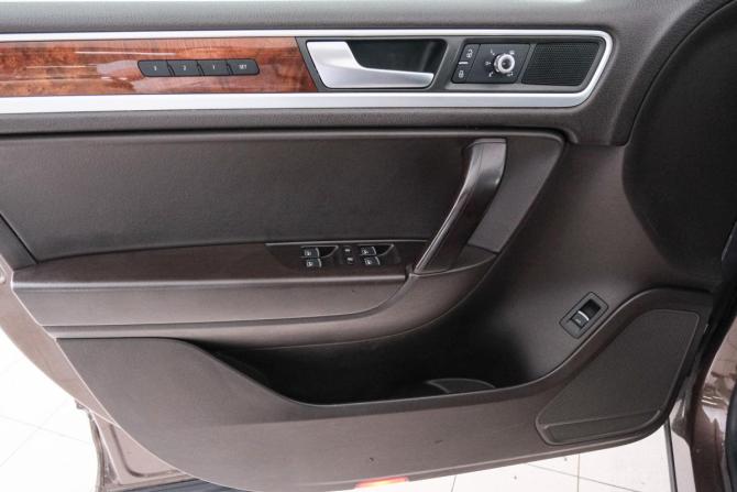 Volkswagen Touareg II с пробегом 2013 года, цена 1 899 000 рублей, 237000 км, внедорожник, Автокод Объявления