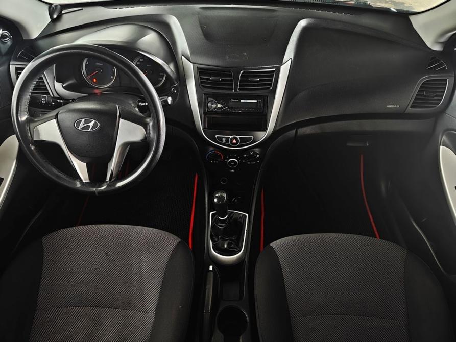 Hyundai Solaris I Москва  - изображение 9