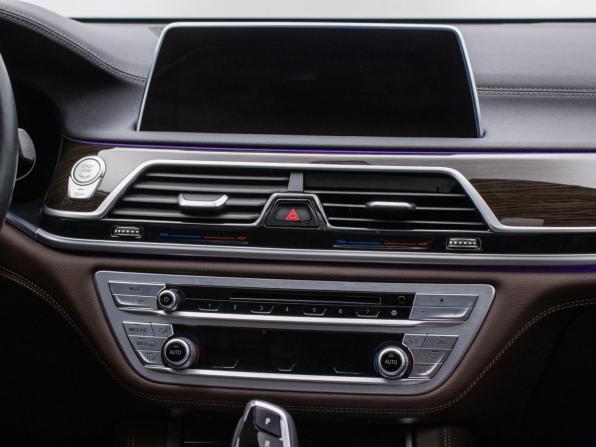 BMW 7 серии VI (G11/G12) с пробегом 2018 года, цена 4 597 000 рублей, 118500 км, седан, Автокод Объявления