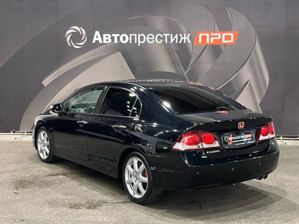 Honda Civic VIII Рестайлинг с пробегом 2011 года, цена 725 000 рублей, 286883 км, седан, Автокод Объявления