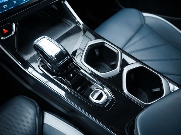 Geely Atlas II с пробегом 2024 года, цена 2 590 000 рублей, 58600 км, внедорожник, Автокод Объявления