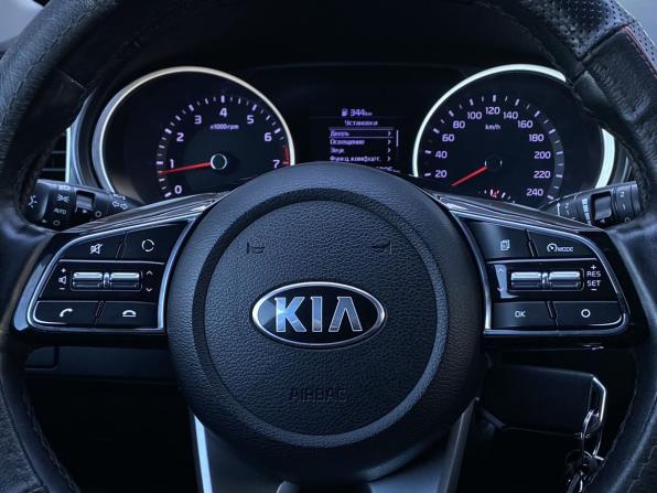 Kia Ceed III с пробегом 2019 года, цена 1 029 000 рублей, 250210 км, универсал, Автокод Объявления