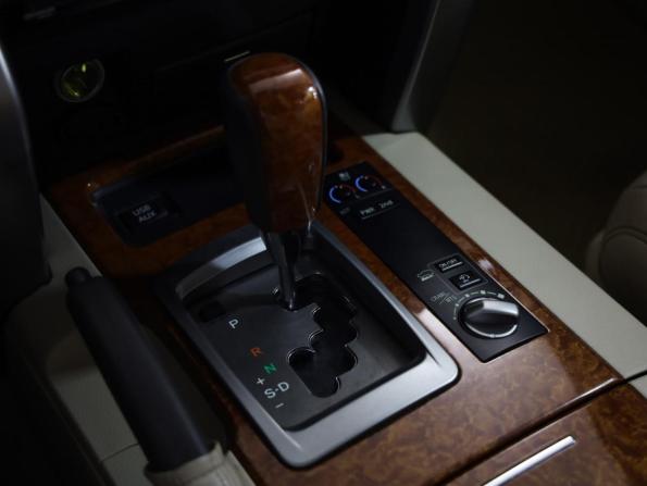 Toyota Land Cruiser 200 Series Рестайлинг 1 с пробегом 2013 года, цена 3 599 000 рублей, 234153 км, внедорожник, Автокод Объявления