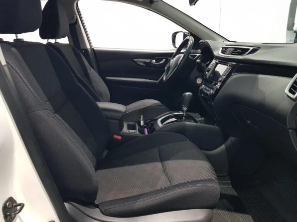 Nissan Qashqai II с пробегом 2017 года, цена 1 549 000 рублей, 113806 км, внедорожник, Автокод Объявления