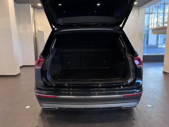 Volkswagen Tiguan II с пробегом 2017 года, цена 2 245 000 рублей, 216621 км, внедорожник, Автокод Объявления