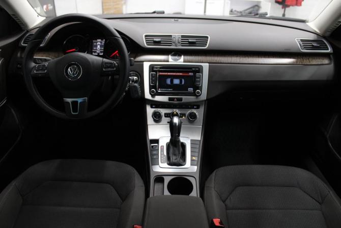 Volkswagen Passat B7 с пробегом 2014 года, цена 1 230 000 рублей, 174517 км, седан, Автокод Объявления