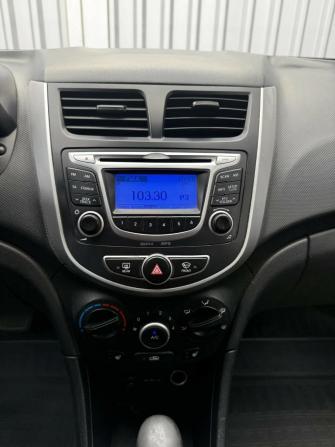 Hyundai Solaris I с пробегом 2014 года, цена 775 000 рублей, 214209 км, хэтчбек, Автокод Объявления