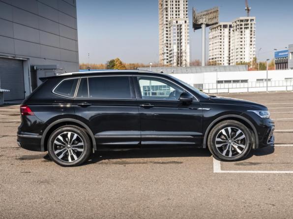 Volkswagen Tiguan II Рестайлинг с пробегом 2023 года, цена 3 899 000 рублей, 91128 км, внедорожник, Автокод Объявления