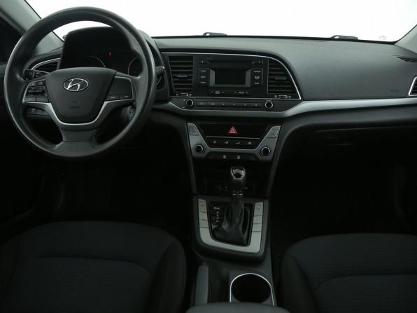 Hyundai Elantra VI (AD) с пробегом 2016 года, цена 946 000 рублей, 253600 км, седан, Автокод Объявления