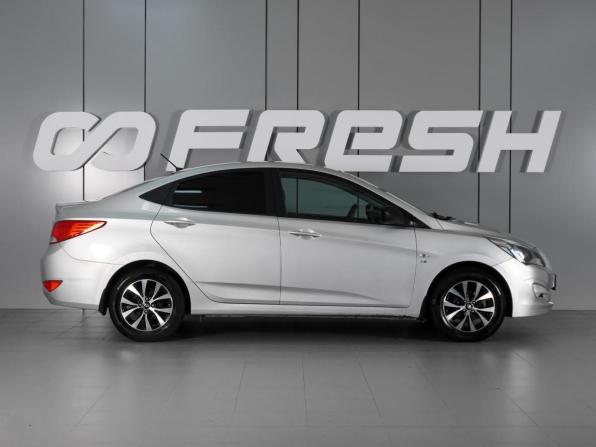 Hyundai Solaris I Рестайлинг с пробегом 2016 года, цена 1 045 000 рублей, 132117 км, седан, Автокод Объявления