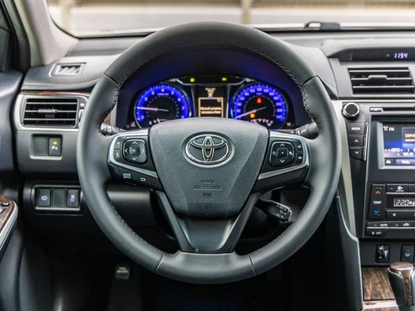 Toyota Camry VII (XV50) Рестайлинг с пробегом 2016 года, цена 2 098 000 рублей, 173000 км, седан, Автокод Объявления