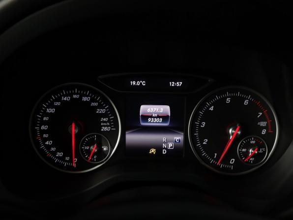 Mercedes-Benz GLA I (X156) Рестайлинг с пробегом 2018 года, цена 2 250 000 рублей, 93000 км, внедорожник, Автокод Объявления