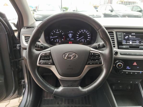 Hyundai Solaris II с пробегом 2019 года, цена 1 099 000 рублей, 197000 км, седан, Автокод Объявления