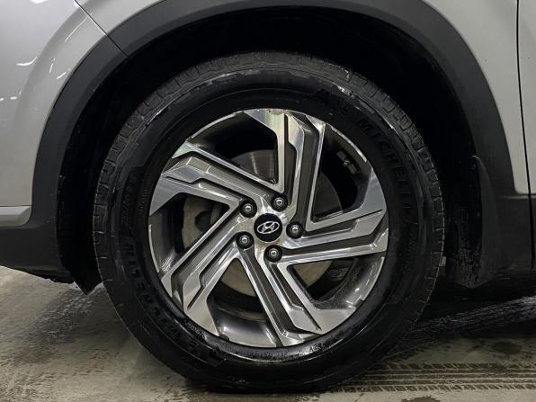 Hyundai Santa Fe IV Рестайлинг с пробегом 2022 года, цена 3 949 000 рублей, 21600 км, внедорожник, Автокод Объявления