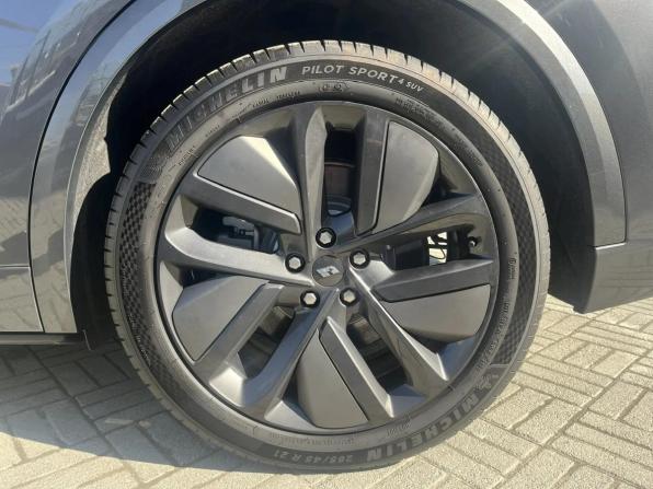 Li Auto (Lixiang) L9 I Рестайлинг с пробегом 2024 года, цена 6 990 000 рублей, 22000 км, внедорожник, Автокод Объявления