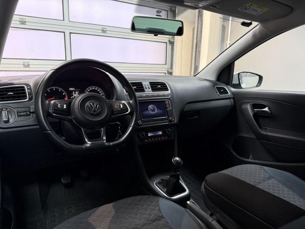Volkswagen Polo V Рестайлинг с пробегом 2020 года, цена 1 250 000 рублей, 132882 км, седан, Автокод Объявления