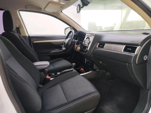 Mitsubishi Outlander III Рестайлинг 2 с пробегом 2018 года, цена 2 299 000 рублей, 160135 км, внедорожник, Автокод Объявления