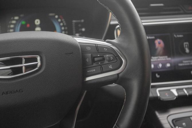 Geely Atlas Pro с пробегом 2023 года, цена 1 965 000 рублей, 72000 км, внедорожник, Автокод Объявления