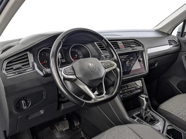 Volkswagen Tiguan II Рестайлинг с пробегом 2021 года, цена 3 090 000 рублей, 115730 км, внедорожник, Автокод Объявления
