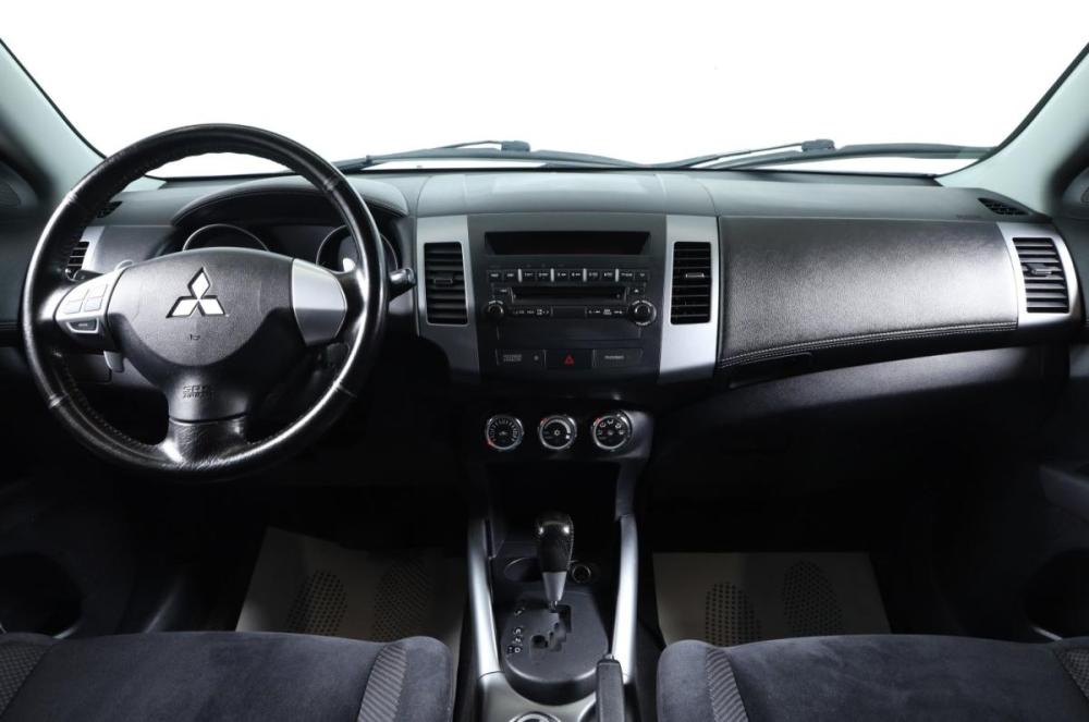 Mitsubishi Outlander II Рестайлинг Новосибирск  - изображение 9