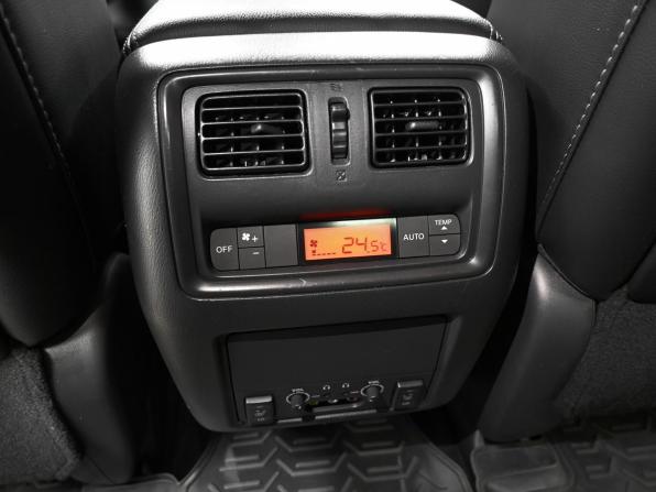 Nissan Pathfinder IV с пробегом 2015 года, цена 2 195 000 рублей, 154237 км, внедорожник, Автокод Объявления