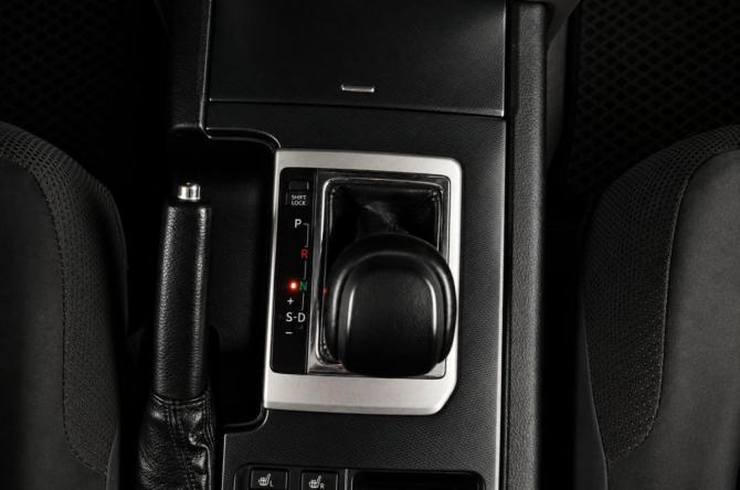Toyota Land Cruiser Prado 150 Series с пробегом 2011 года, цена 2 629 000 рублей, 281000 км, внедорожник, Автокод Объявления