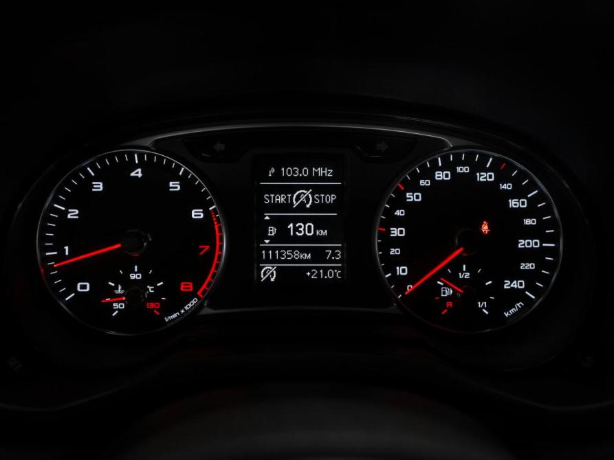 Audi A1 I (8X) Рестайлинг Москва  - изображение 8