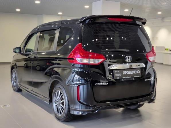 Honda Freed II Рестайлинг с пробегом 2020 года, цена 2 100 000 рублей, 73574 км, компактвэн, Автокод Объявления