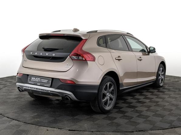 Volvo V40 Cross Country I с пробегом 2013 года, цена 1 650 000 рублей, 117941 км, хэтчбек, Автокод Объявления