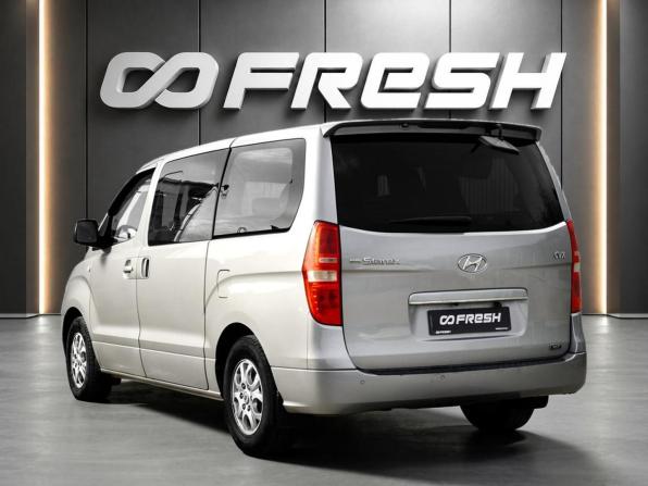 Hyundai Grand Starex I с пробегом 2012 года, цена 1 648 000 рублей, 216580 км, минивэн, Автокод Объявления