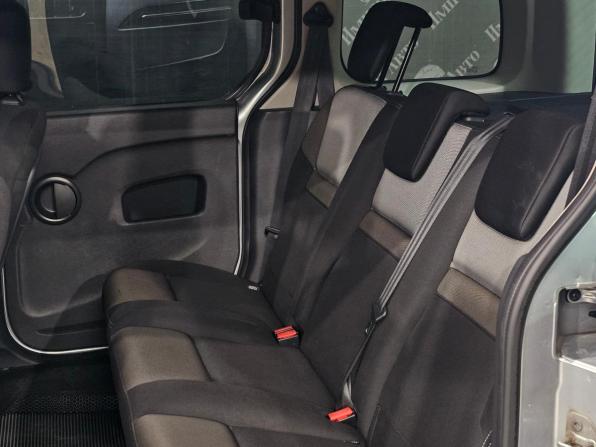 Renault Kangoo II Рестайлинг с пробегом 2020 года, цена 1 530 000 рублей, 122400 км, минивэн, Автокод Объявления