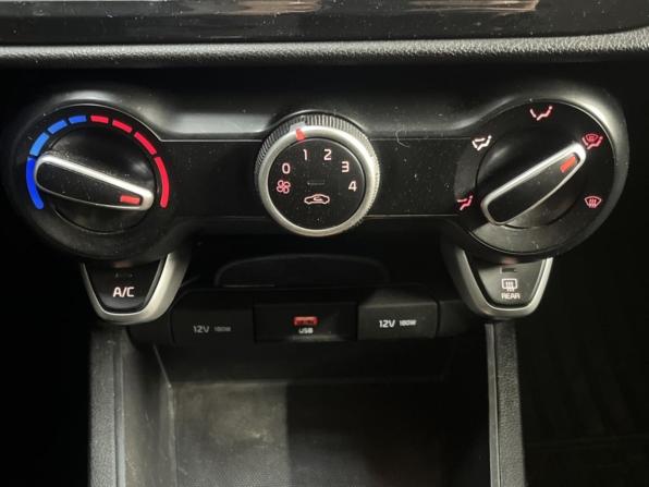 Kia Rio IV Рестайлинг с пробегом 2020 года, цена 1 338 900 рублей, 86821 км, седан, Автокод Объявления