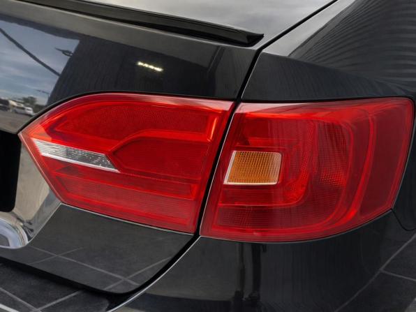 Volkswagen Jetta VI с пробегом 2012 года, цена 1 297 000 рублей, 90401 км, седан, Автокод Объявления