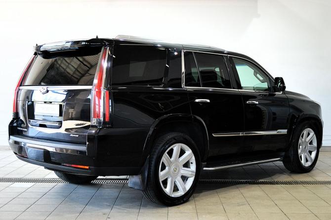 Cadillac Escalade IV с пробегом 2015 года, цена 2 575 000 рублей, 149000 км, внедорожник, Автокод Объявления