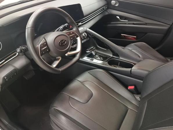 Hyundai Elantra VII (CN7) Рестайлинг с пробегом 2024 года, цена 2 165 000 рублей, 50060 км, седан, Автокод Объявления