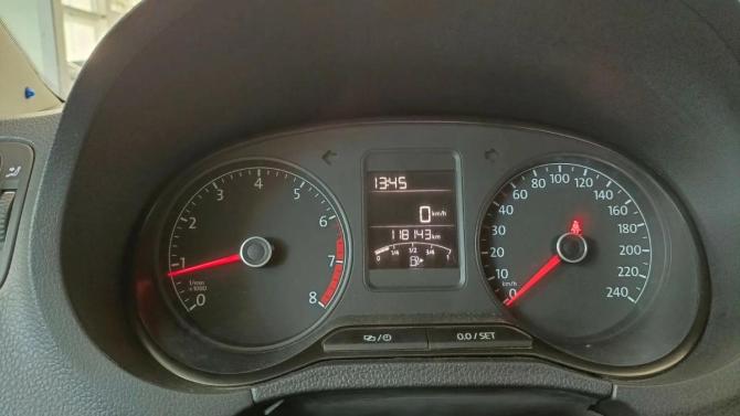 Volkswagen Polo V Рестайлинг с пробегом 2015 года, цена 729 000 рублей, 118000 км, седан, Автокод Объявления