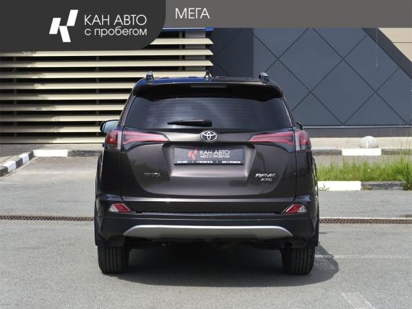 Toyota RAV4 IV (XA40) Рестайлинг с пробегом 2018 года, цена 2 548 000 рублей, 132000 км, внедорожник, Автокод Объявления