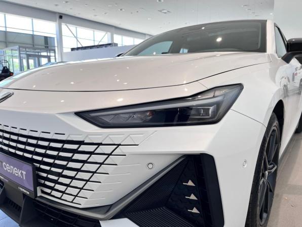 Changan UNI-V I с пробегом 2023 года, цена 2 050 000 рублей, 66164 км, лифтбек, Автокод Объявления