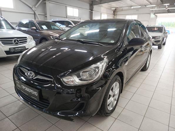 Hyundai Solaris I с пробегом 2014 года, цена 585 000 рублей, 211279 км, седан, Автокод Объявления