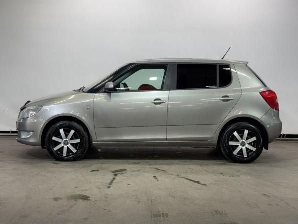 Skoda Fabia II Рестайлинг с пробегом 2011 года, цена 689 000 рублей, 118817 км, хэтчбек, Автокод Объявления
