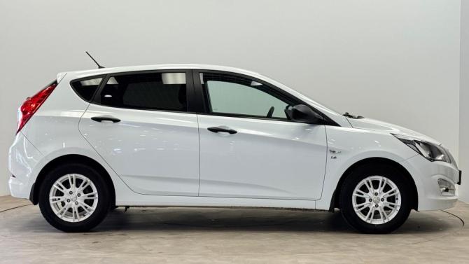 Hyundai Solaris I Рестайлинг с пробегом 2015 года, цена 1 115 000 рублей, 56525 км, хэтчбек, Автокод Объявления