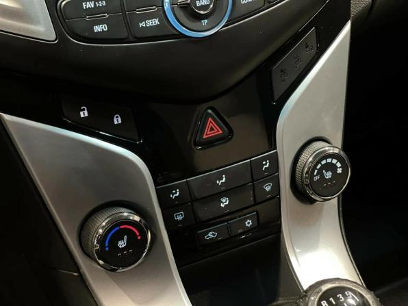 Chevrolet Cruze I Рестайлинг с пробегом 2012 года, цена 595 000 рублей, 201311 км, хэтчбек, Автокод Объявления