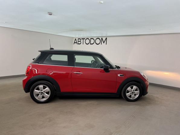 Mini Hatch III (F55/F56) Рестайлинг с пробегом 2019 года, цена 1 800 000 рублей, 46360 км, хэтчбек, Автокод Объявления