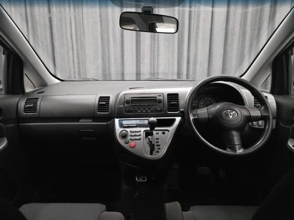 Toyota Wish I с пробегом 2003 года, цена 650 000 рублей, 240000 км, минивэн, Автокод Объявления
